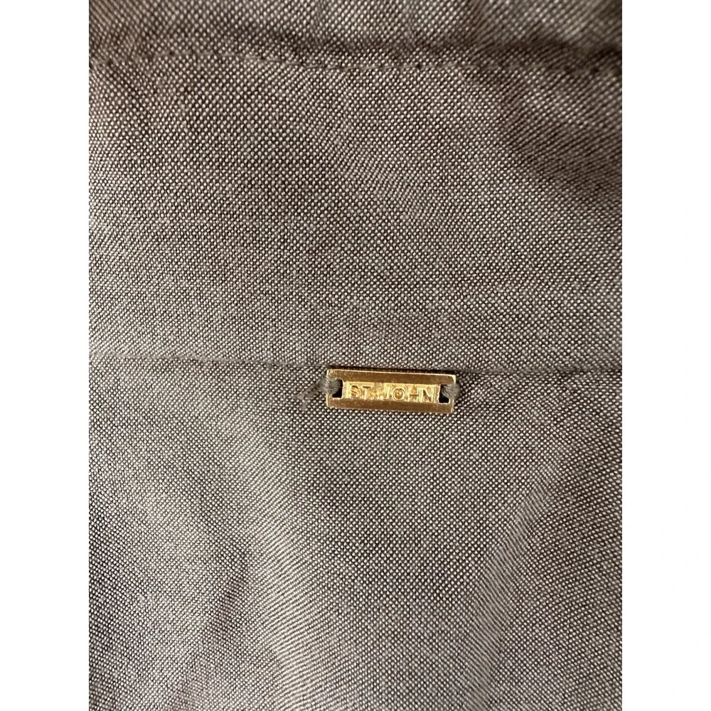 St John Brown SZ M Short Sleeve Full Zip Active Lounge Jacket *Read about flaws*